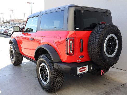 Used 2023 Ford Bronco Badlands w/ Sasquatch Package image 3