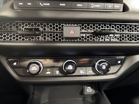 Certified 2024 Honda HR-V Sport image 31