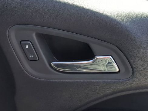 Used 2022 Chevrolet Colorado LT w/ Fleet Safety Package image 33