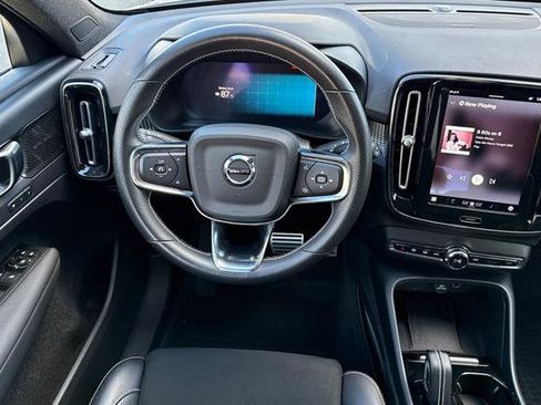 Used 2021 Volvo XC40 P8 Recharge w/ Advanced Package image 15