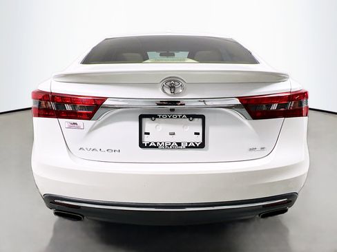 Used 2016 Toyota Avalon XLE image 6