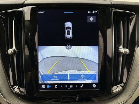 Certified 2023 Volvo XC60 B5 Ultimate w/ Climate Package image 17