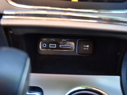 Used 2017 Jeep Grand Cherokee Limited w/ Trailer Tow Group IV image 22