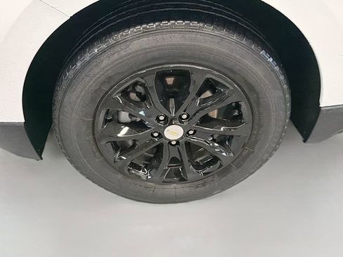 Used 2020 Chevrolet Equinox LT image 29