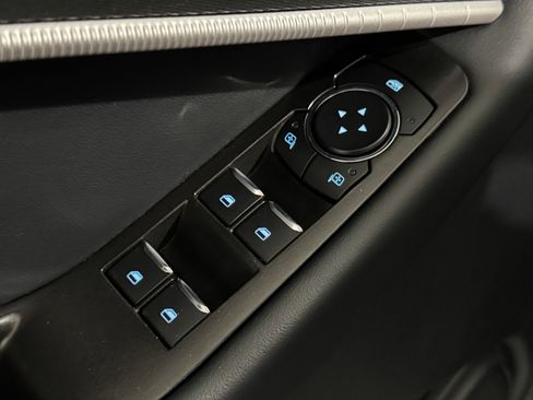 Used 2025 Ford Explorer ST-Line w/ ST-Line Street Pack image 25