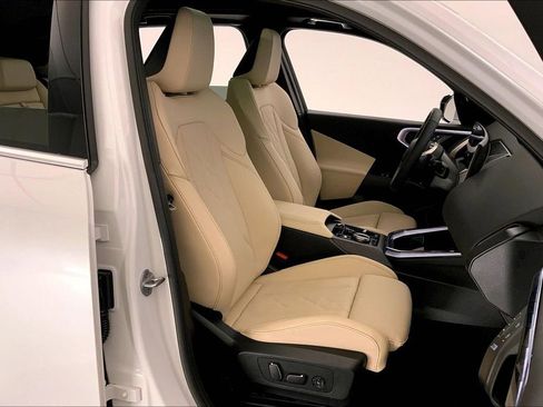 Certified 2025 BMW X3 xDrive30i w/ Convenience Package image 6