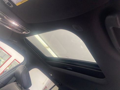 New 2025 Jeep Grand Cherokee 4WD image 8