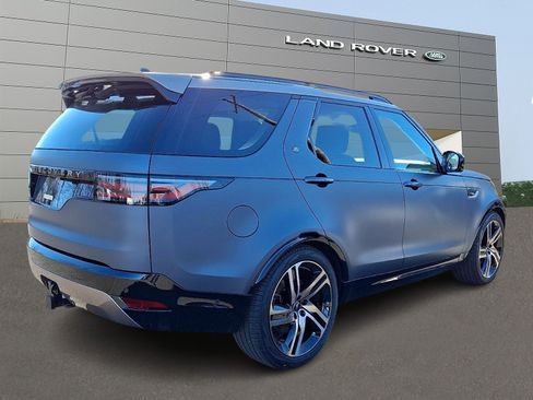 New 2026 Land Rover Discovery Limited Edition image 2