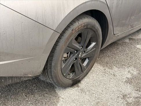 Used 2023 Hyundai Elantra SEL FWD image 15