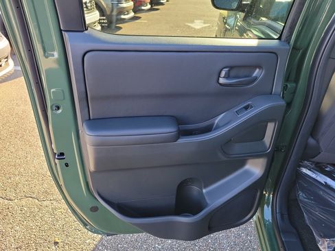 New 2026 Nissan Frontier SV w/ Tow Package RWD image 8