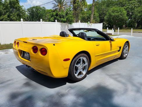 Used 2004 Chevrolet Corvette Convertible w/ Preferred Equipment Group image 8