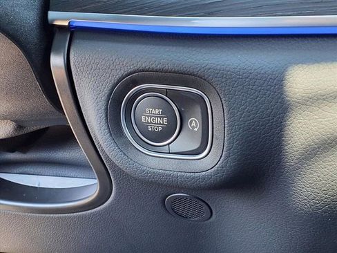 Used 2025 Mercedes-Benz GLE 450 4MATIC image 25