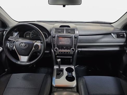 Used 2014 Toyota Camry SE FWD image 10