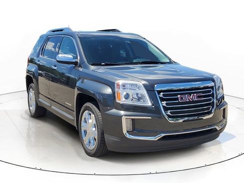 Used 2017 GMC Terrain SLT w/ Open Road Package FWD image 2