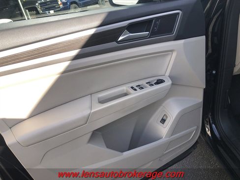 Used 2020 Volkswagen Atlas SE w/ Panoramic Sunroof Package image 5