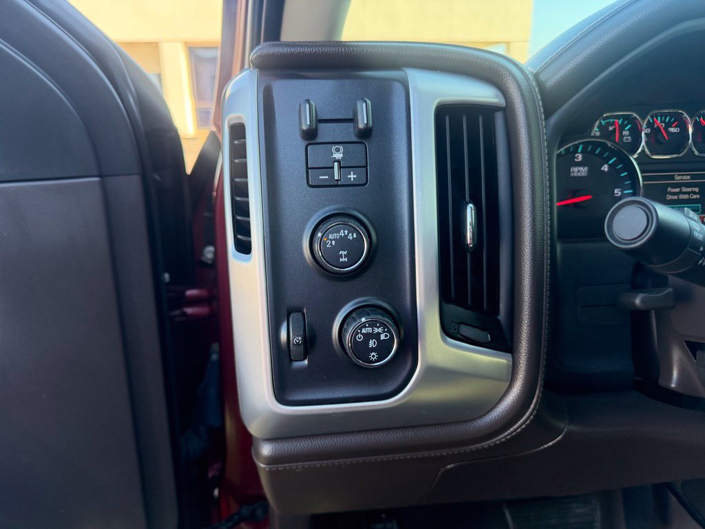 Used 2017 GMC Sierra 1500 SLT w/ SLT Premium Package AWD/4WD image 24