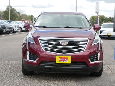 Used 2017 Cadillac XT5 Premium Luxury AWD/4WD image 2