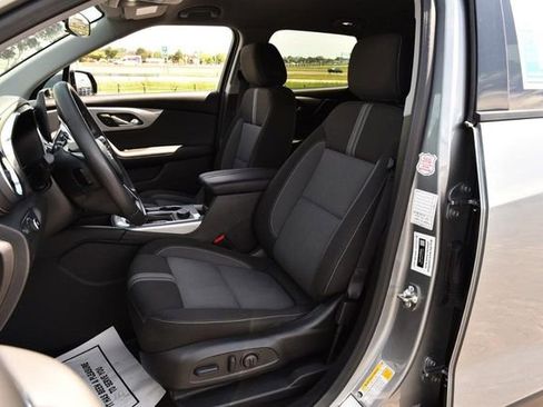 Used 2025 Chevrolet Blazer LT AWD/4WD image 17