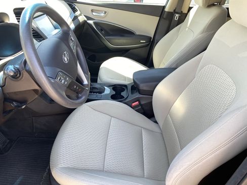 Used 2017 Hyundai Santa Fe Sport FWD image 9
