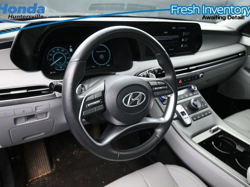 Used 2023 Hyundai Palisade SEL w/ Premium Package FWD image 14