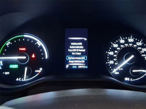 Certified 2024 Toyota Sienna LE image 25