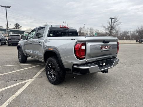 Used 2025 GMC Canyon Elevation w/ Convenience Package image 4