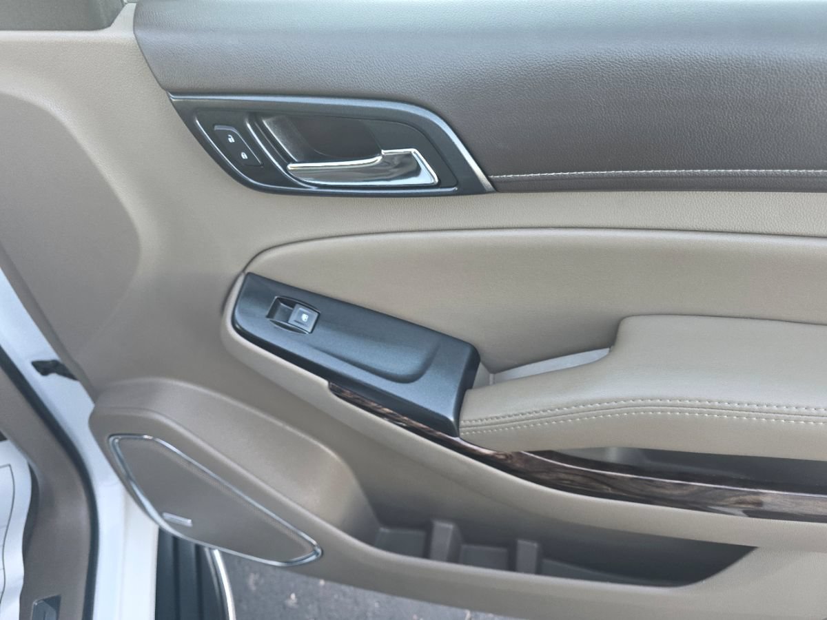 Used 2019 GMC Yukon XL SLT w/ Open Road Package AWD/4WD image 32