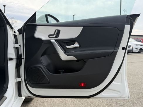 Used 2025 Mercedes-Benz CLA 250 4MATIC image 53