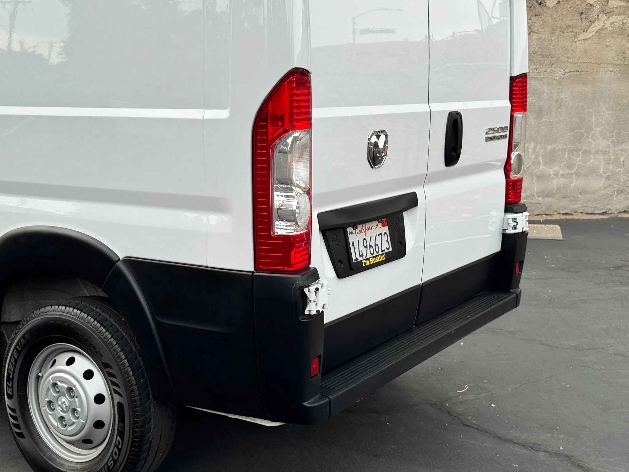 Used 2023 RAM ProMaster 2500 FWD image 12
