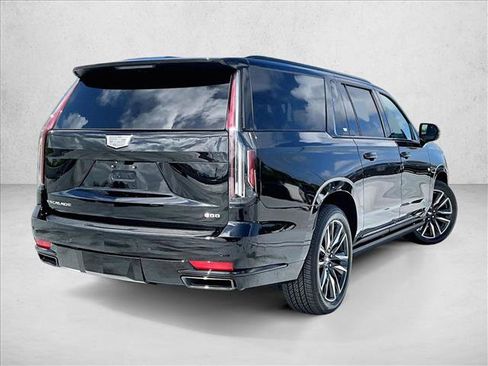 Used 2024 Cadillac Escalade ESV Sport Platinum image 2