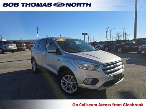 Used 2017 Ford Escape SE image 1