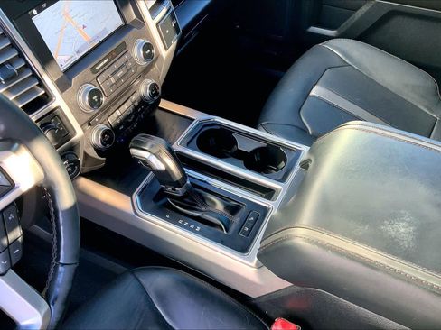 Used 2018 Ford F150 Platinum w/ Equipment Group 701A Luxury image 16