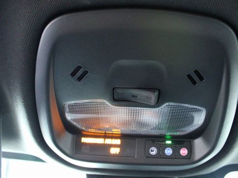 Used 2025 Buick Envista Sport Touring w/ Convenience II Package image 34