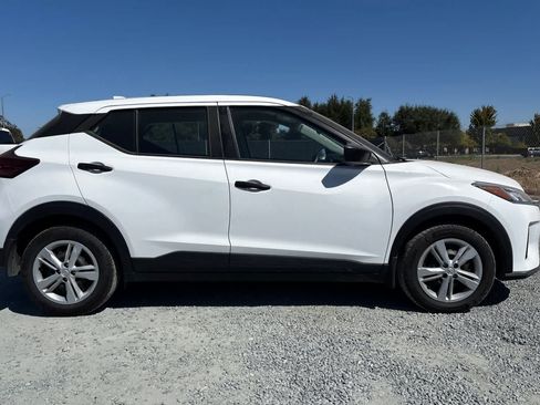 Certified 2021 Nissan Kicks S FWD image 9
