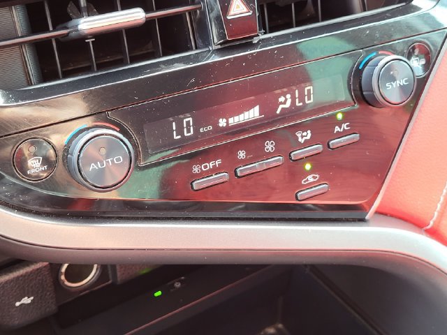 Used 2022 Toyota Camry XSE w/ Navigation Package FWD image 20