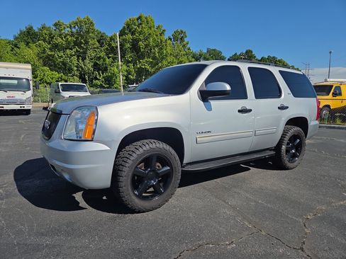 Used 2013 GMC Yukon SLT RWD image 1