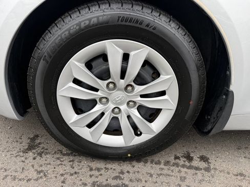 Used 2011 Hyundai Sonata GLS image 25