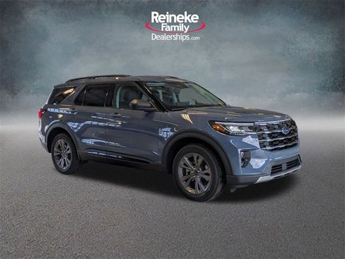 New 2026 Ford Explorer Active w/ Active Comfort Package image 3