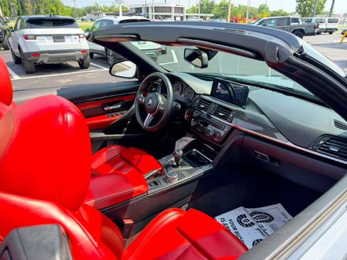 Used 2015 BMW M4 Convertible RWD image 36