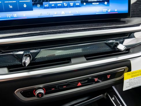 Used 2026 BMW X5 xDrive40i w/ M Sport Package image 29