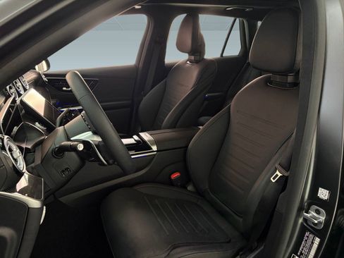 Certified 2025 Mercedes-Benz GLC 43 AMG AMG GLC 43 image 23