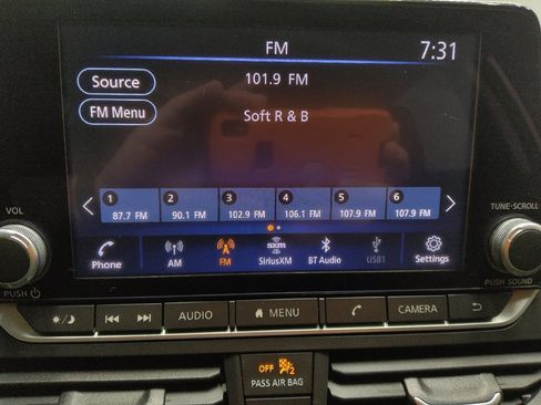 Used 2024 Nissan Altima 2.5 SV image 25