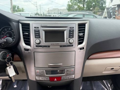Used 2014 Subaru Outback 2.5i Limited AWD/4WD image 22