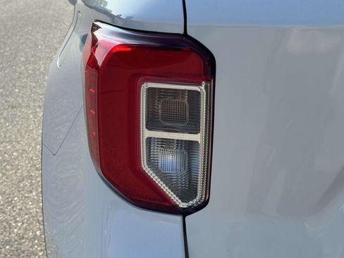 Certified 2022 Ford Explorer XLT w/ Class IV Trailer Tow Package image 7