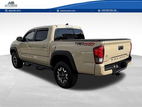Used 2019 Toyota Tacoma TRD Off-Road w/ Technology Package AWD/4WD image 3