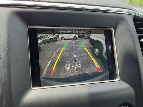Used 2018 Jeep Grand Cherokee Laredo RWD image 23