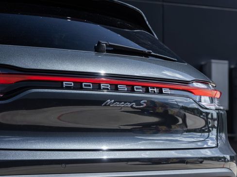 Used 2024 Porsche Macan S AWD/4WD image 15
