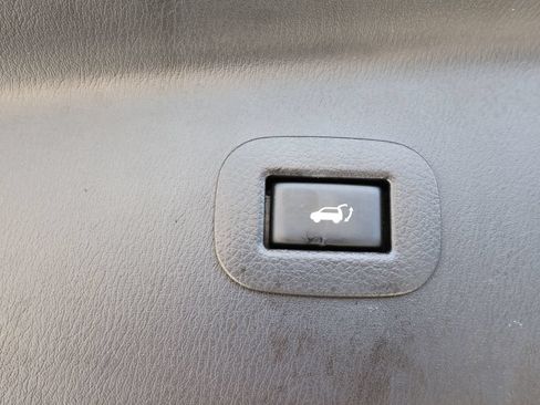 Used 2018 Nissan Armada Platinum w/ Captain Seat Package AWD/4WD image 37