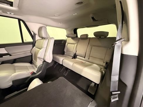 Certified 2025 Ford Expedition Active image 21