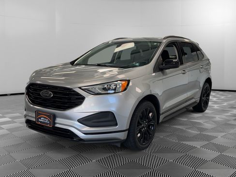 Used 2022 Ford Edge SE w/ Black Appearance Package AWD/4WD image 4
